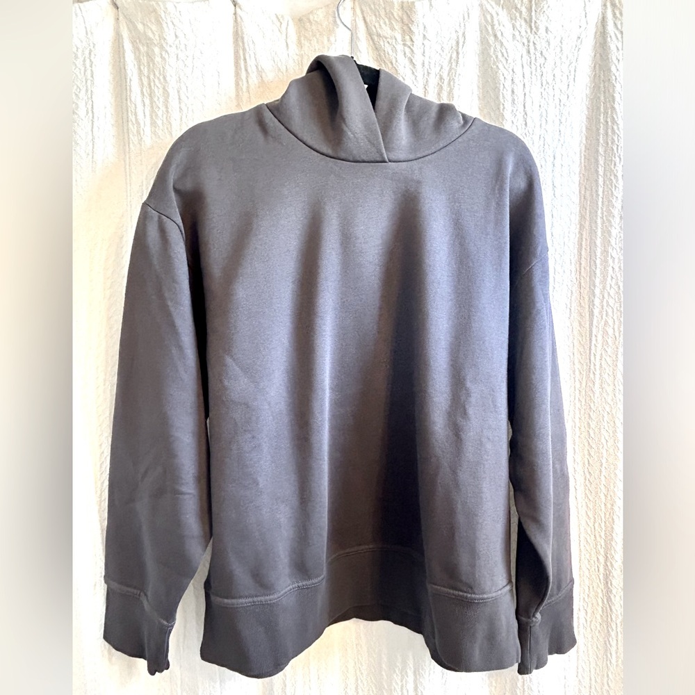 ⭐️ BRAND NEW - Zara Pocketed Hooded Sweatshirt